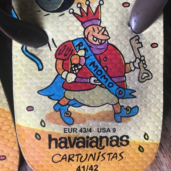 Havaianas Cartunistas! Fun Brazilian street party scene! US size 9, ER size 43. - Picture 2 of 5